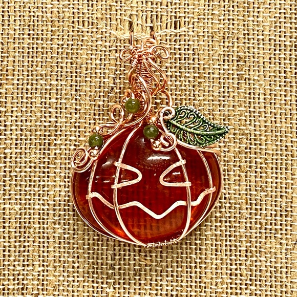 HANDMADE Jack-O-Lantern Resin Art Hand Wrapped Bare Copper Pumpkin Pendant - Picture 9 of 10